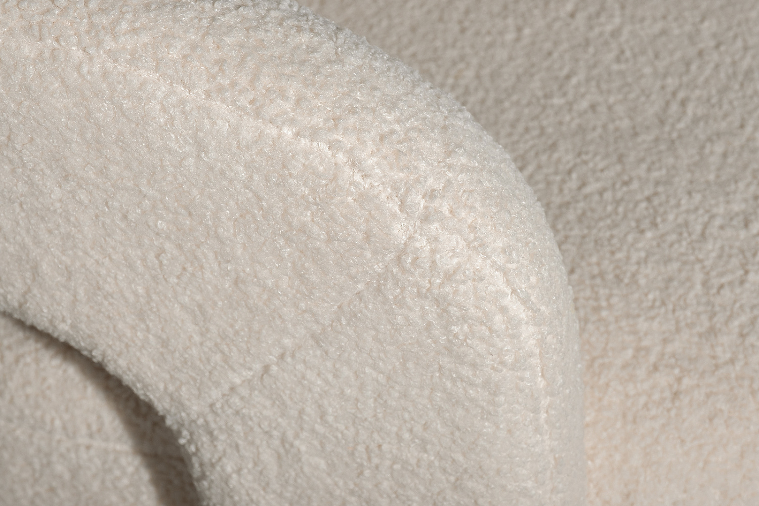 76AR-73960 Кресло поворотное Тедди (Teddy) белое 65*70*75см