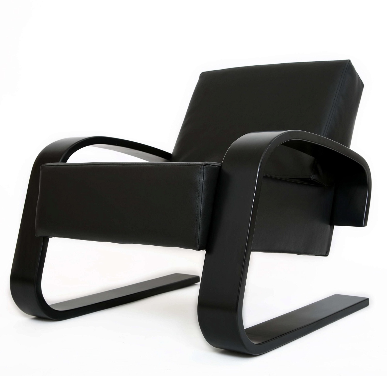 кресло Рица  Экокожа черный каркас  Венге структура